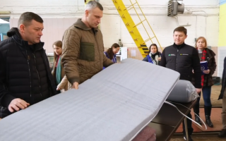 Комфорт на підземних станціях метро під час повітряних тривог – Київський метрополітен отримав розкладні стільці, ковдри та матраци