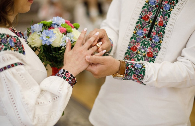 Украинцы, которые находятся за границей, имеют возможность жениться или развестись на территории другого государства