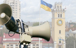 Чи має право роботодавець змушувати працівників працювати під час повітряної тривоги