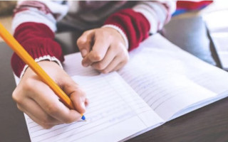 Зеленский подписал закон об отмене государственной аттестации в 2023 году