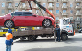 Нардепи пропонують заборонити евакуацію автомобілів інспекторами з паркування на період дії воєнного стану