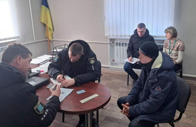В Сумской области мужчина купил в интернете водительское удостоверение и хотел его обменять в сервисном центре МВД