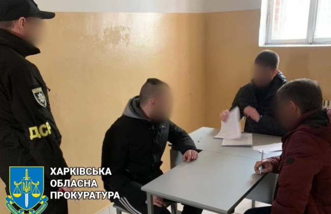 Выдавали себя за правоохранителей и совершали разбойные нападения: подозреваются 8 человек