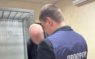 Шпигував за працівниками СБУ та військовими льотчиками: харків'янину повідомили про підозру у державній зраді