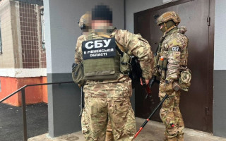 Зливали позиції українських військових у Бахмуті: двом жителькам Краматорська повідомили про підозру