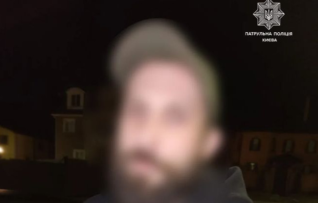 У Києві водій під час комендантської години п’яним їздив по вулицях із боєприпасами