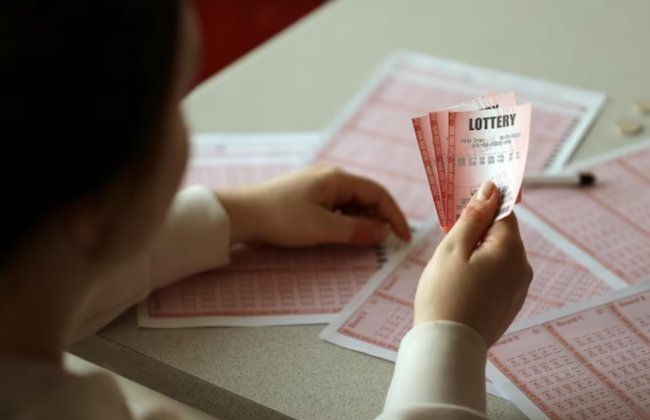 На Хмельнитчине мужчина через суд потребовал у оператора гослотереи подтвердить способность выплатить выигрыш и взыскать в его пользу 10 млн грн