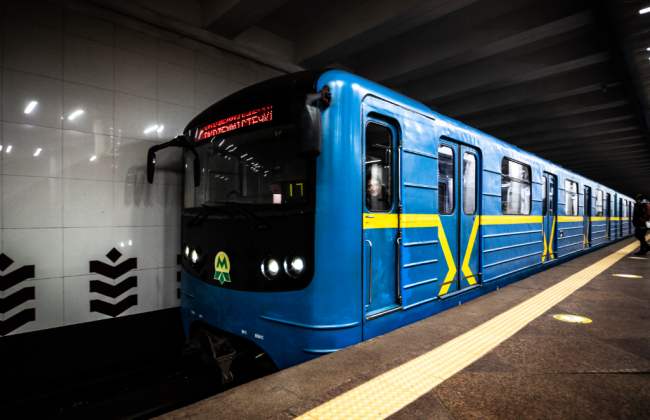 Скасування зупинки громадського транспорту під час повітряної тривоги в Києві: Кличко доручив опрацювати петицію