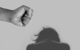 Издевался над 86-летней тещей: в Николаевской области мужчину приговорили к 2 годам тюрьмы