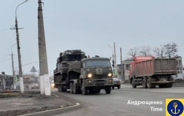 В Мариуполе оккупанты установили ПВО посреди улицы, видео
