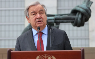 Генсек ООН продолжит встречаться с Путиным даже после ордера на его арест