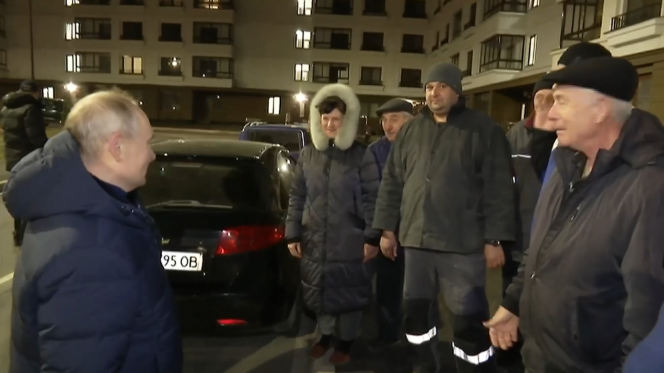 Подоляк про візит Путіна в Маріуполь: Злочинця завжди тягне на місце злочину