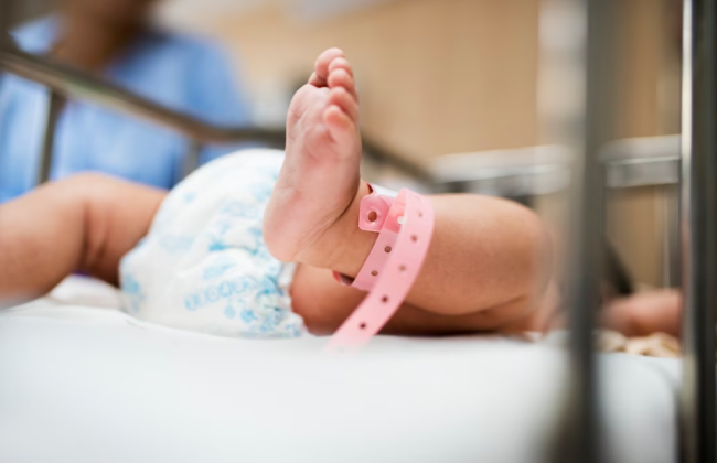 Допомога при народженні дитини: хто може оформити та як