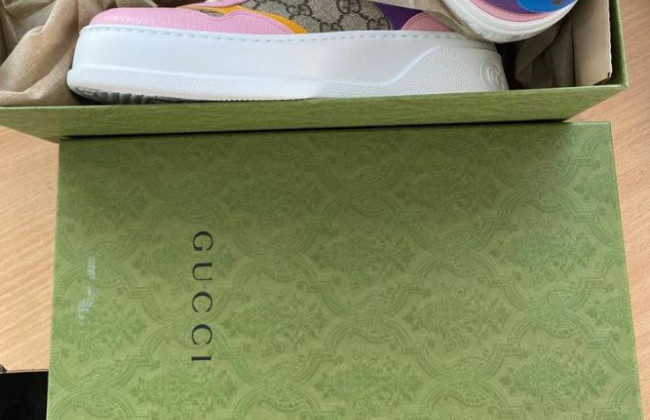 «Gucci», «Bally» и «Puma»: на Закарпатье таможенники обнаружили незадекларированные вещи известных брендов