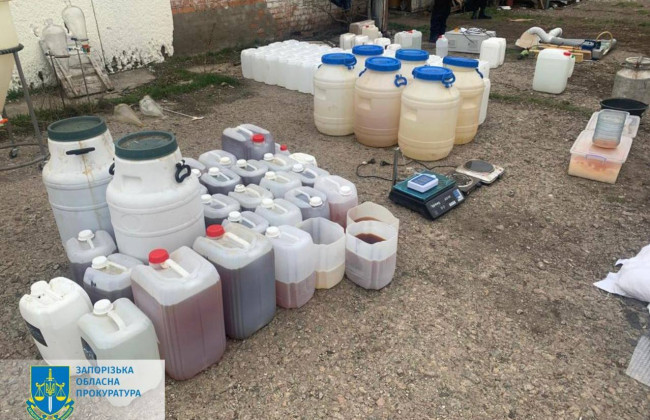 Обустроили нарколабораторию в помещении фермы: в Запорожской области разоблачен наркобизнес