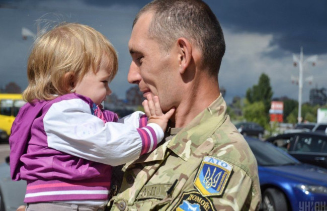 Защитники смогут бесплатно хранить репродуктивные клетки в криобанках