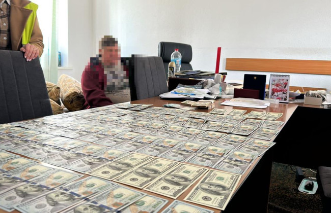 Незаконно сдавал в аренду помещение госпредприятия: должностное лицо НАН разоблачили на взяточничестве