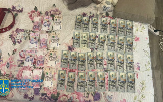 Вигадували військовозобов’язаним клієнтам тяжкі хвороби: у Дніпрі викрито канал незаконного переправлення за кордон чоловіків призовного віку