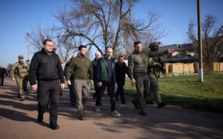 Владимир Зеленский приехал в Херсонскую область, видео