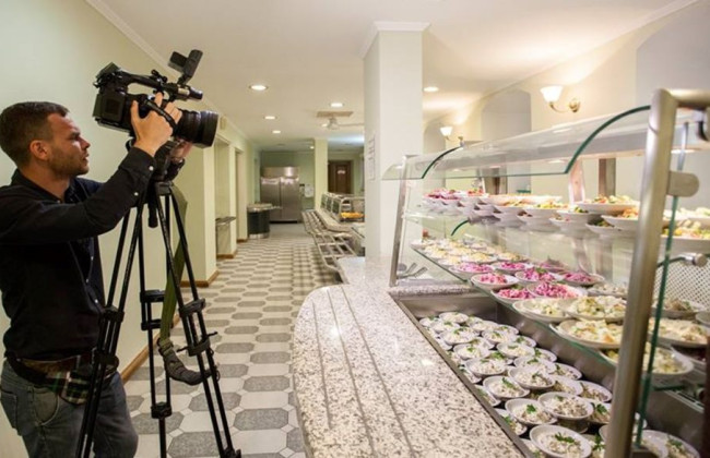 Євген Клопотенко прокоментував вакансію кухаря від Нацбанку, який має готувати бульйон з профітролями та самбуки