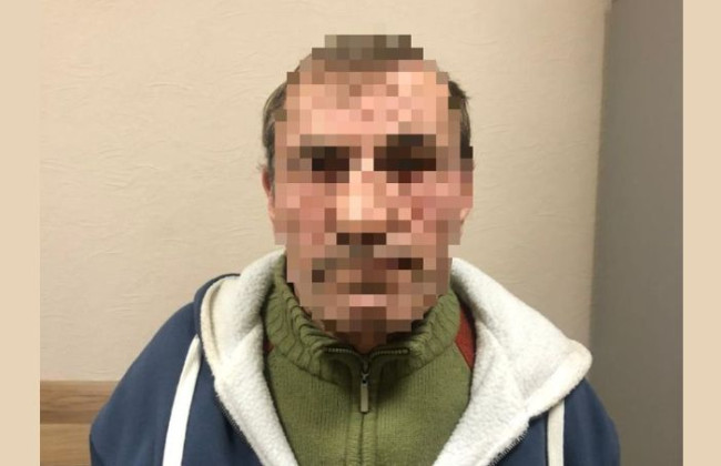 У Києві чоловік побив співмешканку праскою: тепер йому загрожує до восьми років позбавлення волі