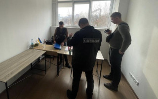 Присвоили более 10 млн грн под видом сбора средств пострадавшим детям: в Киеве разоблачили преступную группировку