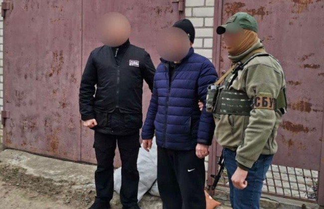 Зайняв посаду у псевдоправоохоронному органі: затримано мешканця Херсона