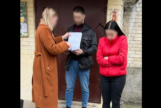 Пыталась продать 11-месячного сына подружки за 30 тысяч долларов: волынянке сообщили о подозрении