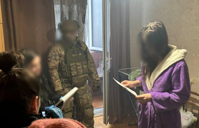 Отримав пляшку алкоголю як переможець розіграшу: у Києві жінку підозрюють у смертельному отруєнні колишнього хлопця