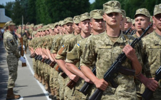 Военнослужащие должны иметь право служить не более 18 месяцев с момента призыва: в Раде зарегистрировали законопроект