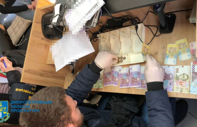 Продали несуществующих товаров на 1 млн грн: разоблачили мошенников