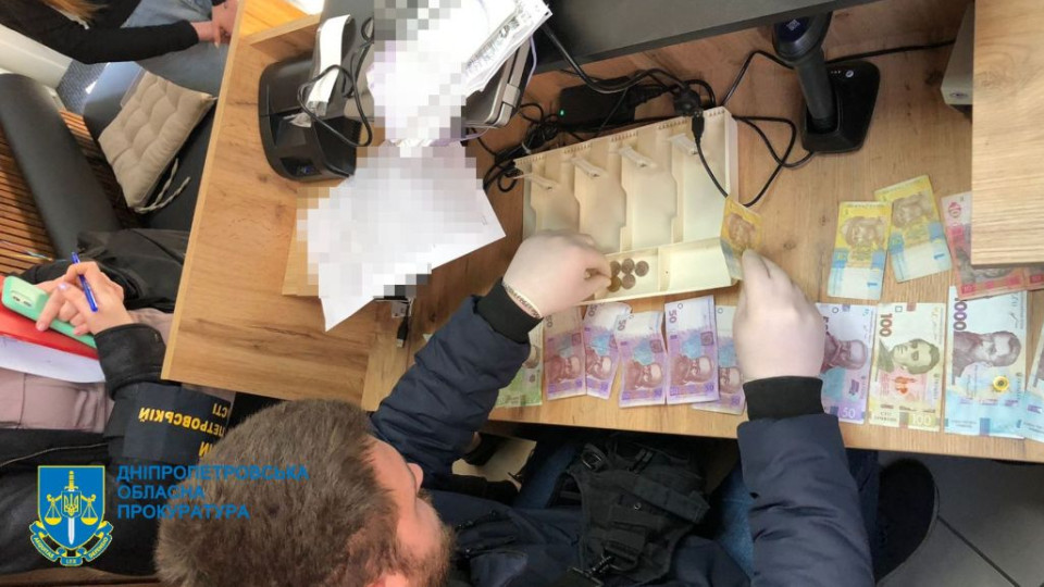 Продали несуществующих товаров на 1 млн грн: разоблачили мошенников
