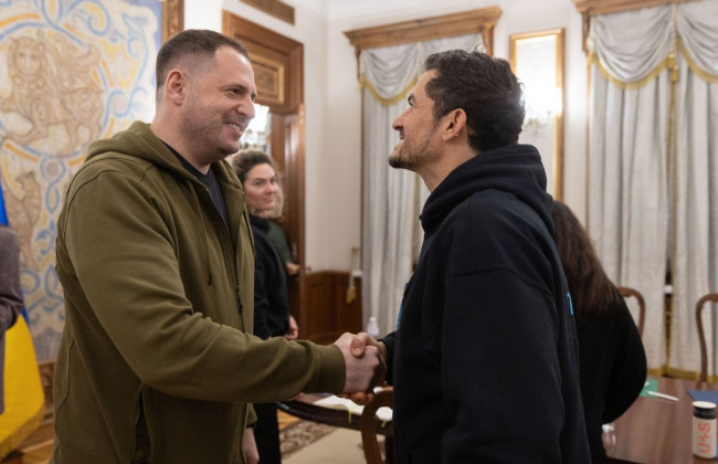 Орландо Блум выразил готовность рассказывать миру об украинских детях: в ОП обсудили незаконную депортацию украинских детей рф