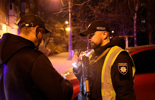 В Подольском районе Киева на выходных обнаружили 140 нарушителей комендантского часа