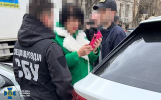 Организовала схему получения взяток за вынесение «нужных» судебных решений: в Одессе разоблачили судью