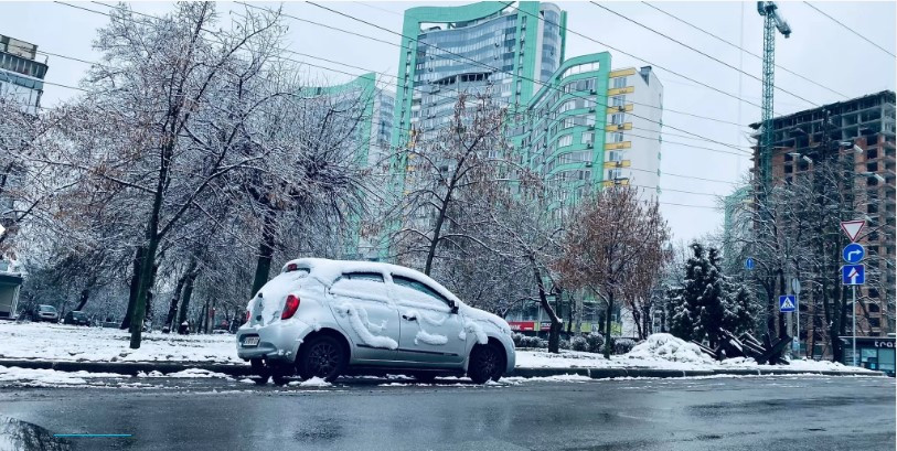У 12 областях України почалися відключення світла через погодні умови