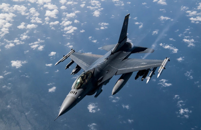 Украине нужны самолеты F-16, — Залужный