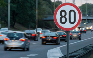 У Києві на деяких вулицях дозволять їздити із швидкістю до 80 км/год: список