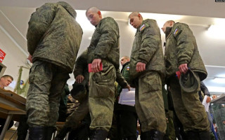У рф з 1 квітня призовуть 147 тисяч осіб: путін підписав указ