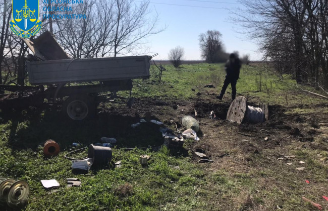 На Херсонщині підірвався автомобіль з працівниками обленерго