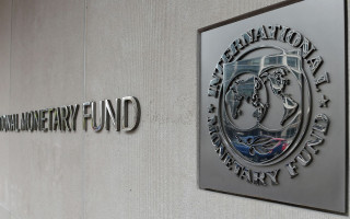 МВФ схвалив програму на 15,6 мільярда доларів для України, — Reuters