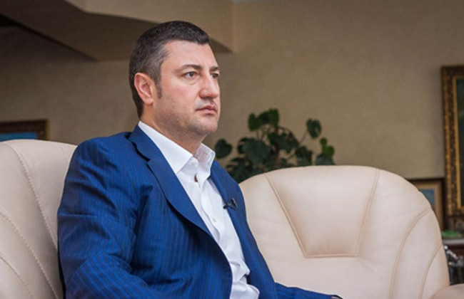 ВАКС разрешил заочное следствие по олигарху Бахматюку в деле о взятке Насирову