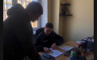 Систематично ображав батька: у Києві оголосили про підозру чоловіку