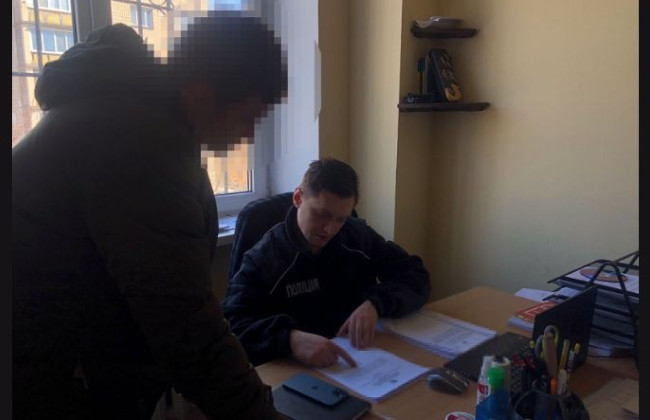 Систематически обижал отца: в Киеве объявили о подозрении мужчине