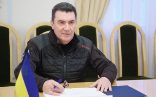 Лишение права голоса на выборах и уничтожение Керченского моста: Данилов опубликовал двенадцать шагов по деоккупации Крыма