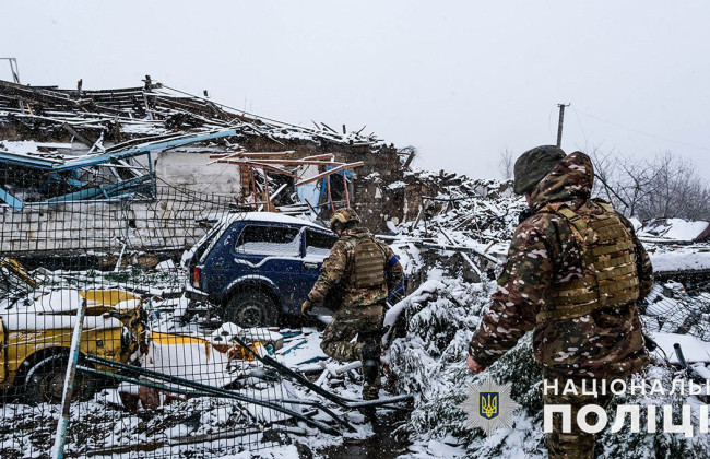 Вулиці Авдіївки вимерли: у МВС розповіли про жахливу ситуацію в місті, фото
