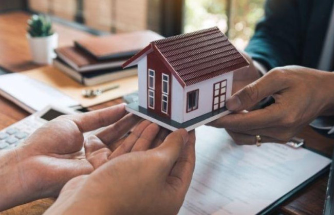 Женщина решила принять наследство на квартиру, расположенную в Украине, у российского нотариуса: что решил Верховный Суд