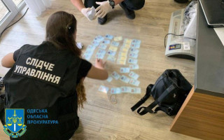 Продавали фальшивые водительские удостоверения: будут судить 7 участников преступной группировки