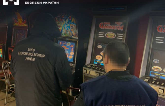 В Хмельницком разоблачили большое подпольное казино, фото