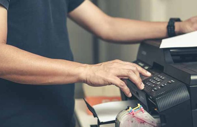 Копировал и передавал клиентам информацию из баз данных: разоблачили налоговика